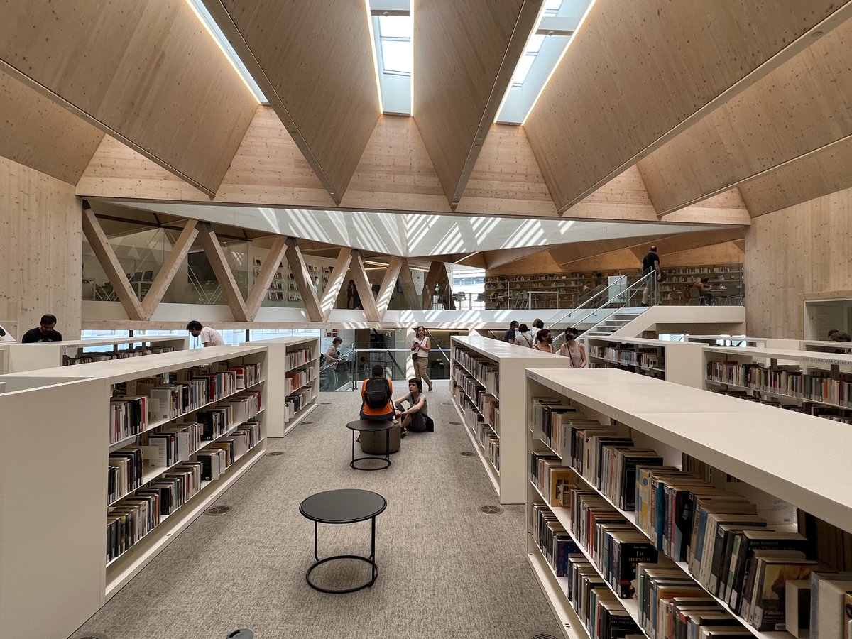 Patinunez's tweet photo. Nace MASS-MADERA, una red que conectará a pioneros de la edificación en madera para impulsar un nuevo modelo de construcción ecológica.

El lanzamiento oficial se celebrará el 4/10 con una instalación en madera en el Pabellón de Barcelona. https://t.co/HmzlAYSKBU