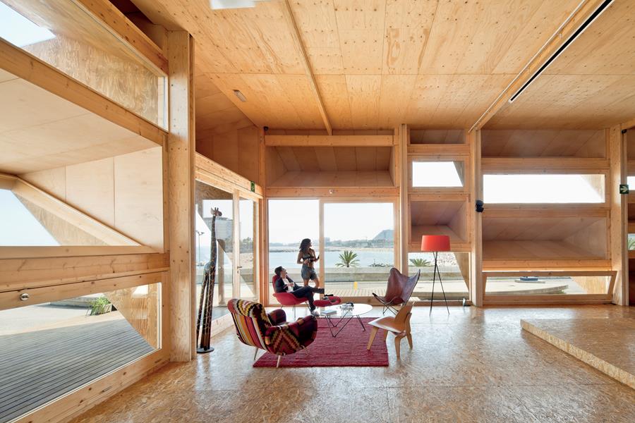 Patinunez's tweet photo. Nace MASS-MADERA, una red que conectará a pioneros de la edificación en madera para impulsar un nuevo modelo de construcción ecológica.

El lanzamiento oficial se celebrará el 4/10 con una instalación en madera en el Pabellón de Barcelona. https://t.co/HmzlAYSKBU