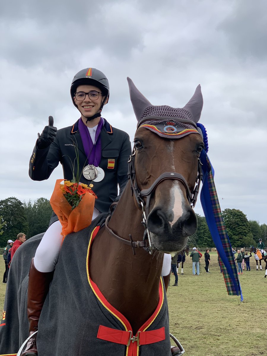 ¡Cuenta atrás para dar comienzo al Campeonato de Europa de este año!

Recordando el éxito del año anterior, máxima ilusión por este reto que nos espera en Inglaterra🏴󠁧󠁢󠁥󠁮󠁧󠁿

<a href="/becaspodium/">Becas Podium</a>