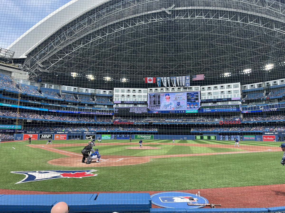 StPaulsPCs's tweet photo. #LetsGoBlueJays @BlueJays https://t.co/B4mPohMIzp