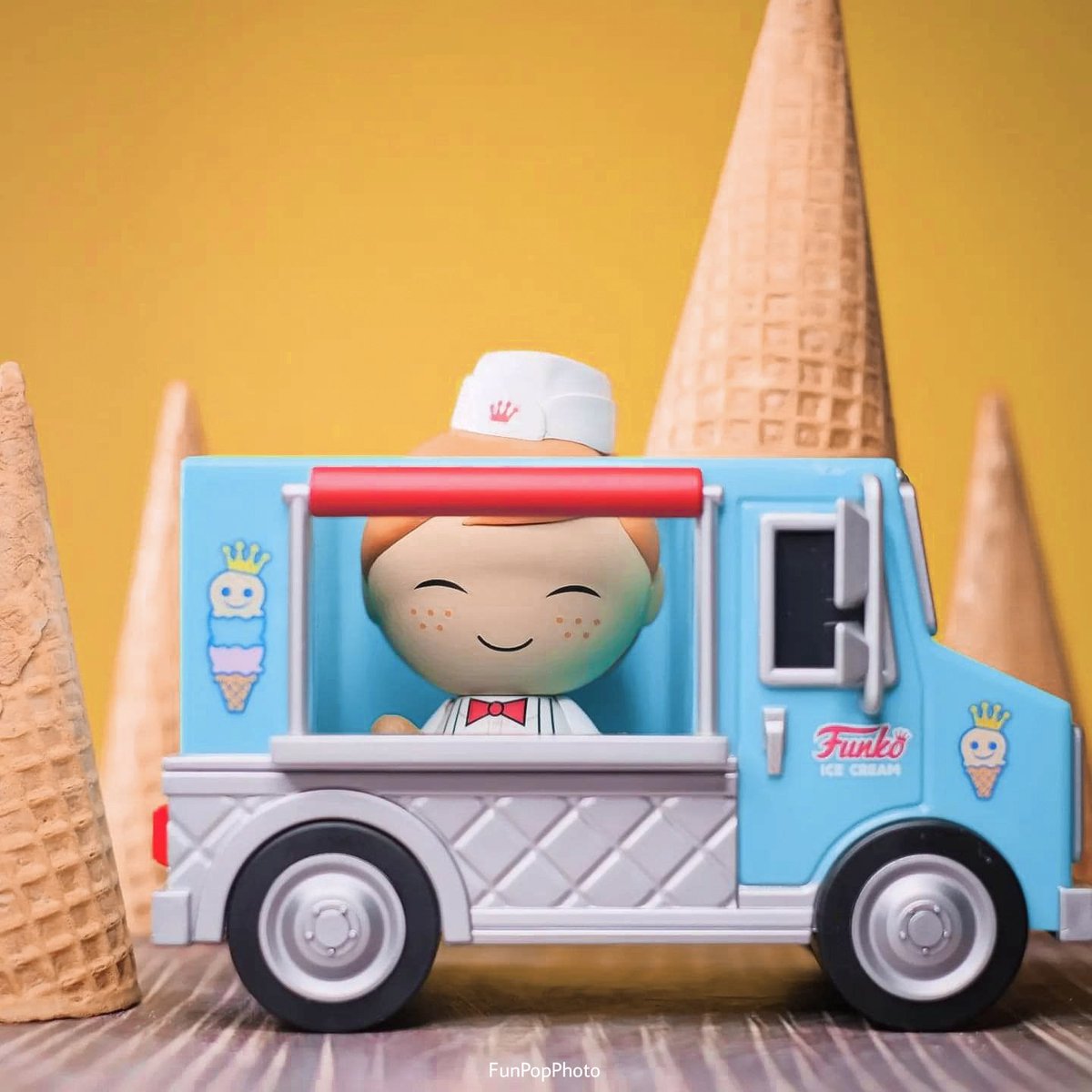 Today's last day of @OriginalFunko #FunkoPhotoADayChallenge JULY on TWITTER The theme for today is : National Ice Cream Day! 🍦😋🍦
.
@originalfunko #Funko #FunkoPop #FunPopPhoto #OriginalFunko #FunkoFamily #FreddyFunko #FunkoDorbz #IceCreamDay #IceCream #NationalIceCreamDay