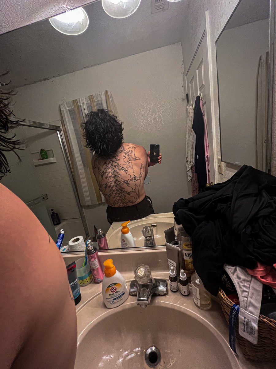 The boy is back, I never turned my back
I just lapped 'em, so now all that they see is my back