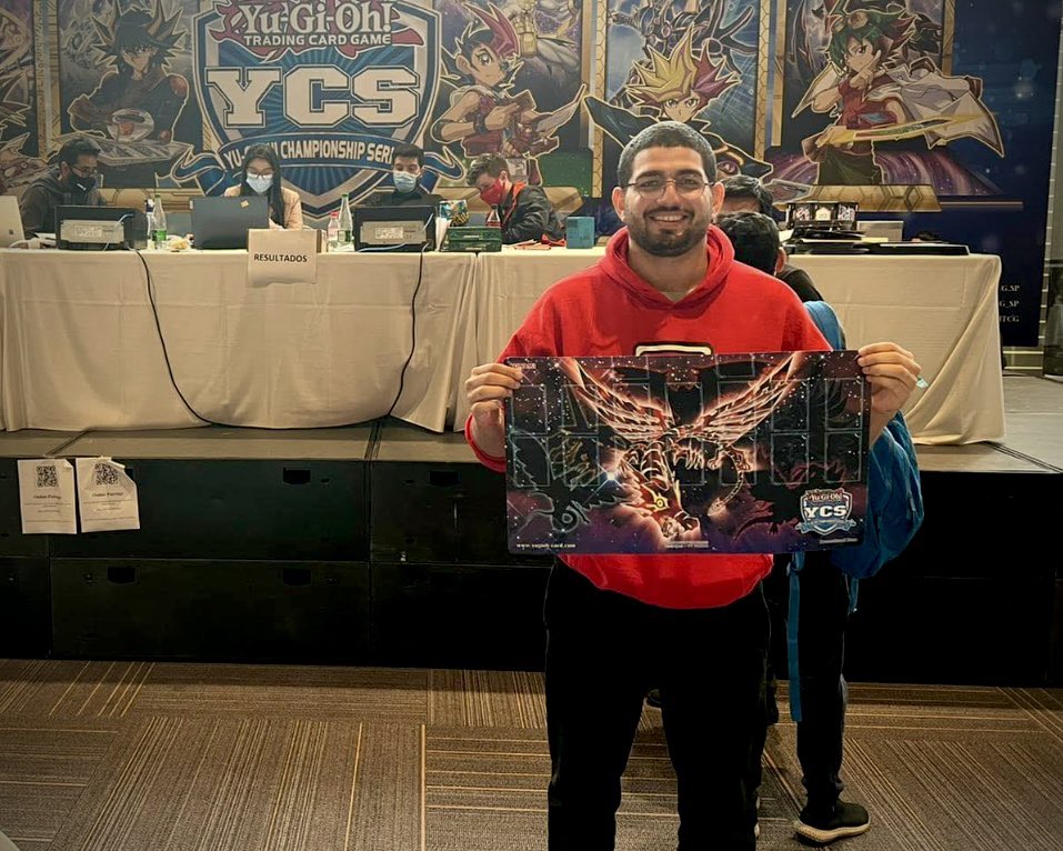 yugi__101's tweet photo. El jugador profesional de TCG Mitchell Rosado es uno de los que gano su participaciรณn al dia 2 del North America Yu-Gi-Oh! TCG Championship 2022, celebrado en Rosemont, Illinois. Rosado miembro de ISD Gaming, termino el dia 1 con marca de 8-1.๐๏ธ
#ycs2022 #yugi101 #tcgnews https://t.co/EukLjRRaCJ