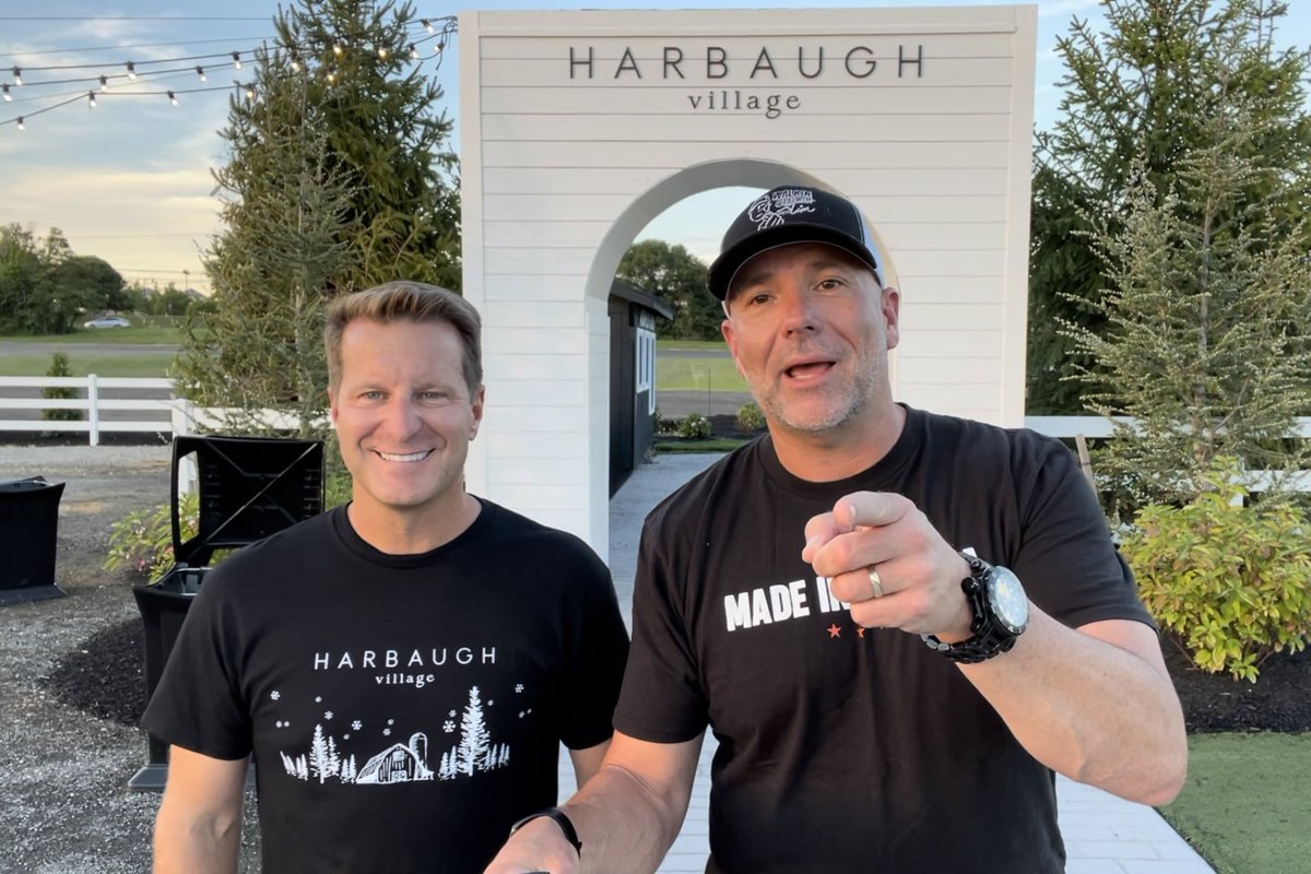 TimJennings_TJ's tweet photo. Check out my latest interview with 🎄Steve Harbaugh🎄 of Harbaugh Village on Walkin &amp; Talkin with Tim! #harbaughvillage #gloucestercounty #walkinandtalkinwithtim  See it on Instagram 🎥🎬 https://t.co/kD4zxkiBpI  @TelecorpInc @dj6810 @CCSNJ @GCCCNJ https://t.co/6mSaS3HB6n