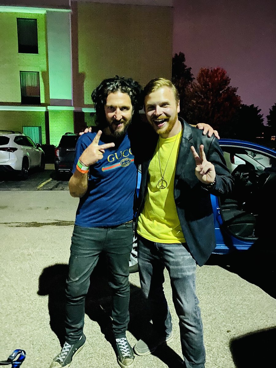 AaronOzee's tweet photo. My life has born many surprises, but legendary musician and cultural icon, @mickeyavalon, has to be among the biggest.
You have supported me during the peaks and the lows of my success. I am so lucky that you are my friend.
#Regulus #RegulusBook #RegulusMovie #AaronOzee https://t.co/A30OAYsoMX
