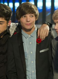l_landof's tweet photo. Louis Tomlinson cutie pie era. A heart warming thread 🧵💅 https://t.co/H2aUasMrRB