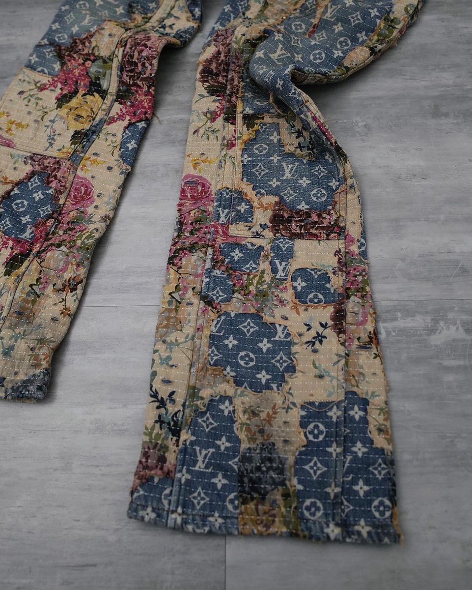 Ovrnundr on X: Louis Vuitton Fall / Winter 2022 pants, designed by Virgil  Abloh 💐 Photo: itsjbr  / X
