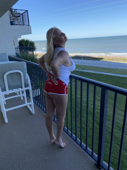 My exclusive new website is https://t.co/hhyDightDE . There are dozens of full length videos, trailers