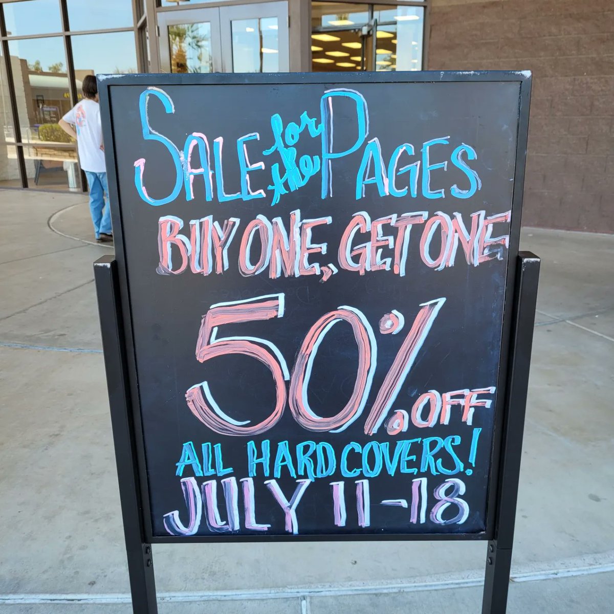 TWO DAYS LEFT!  #BNARROWHEAD #booksellerrecs #bogo #2daysleft #booksgalore #baarnesandnoble