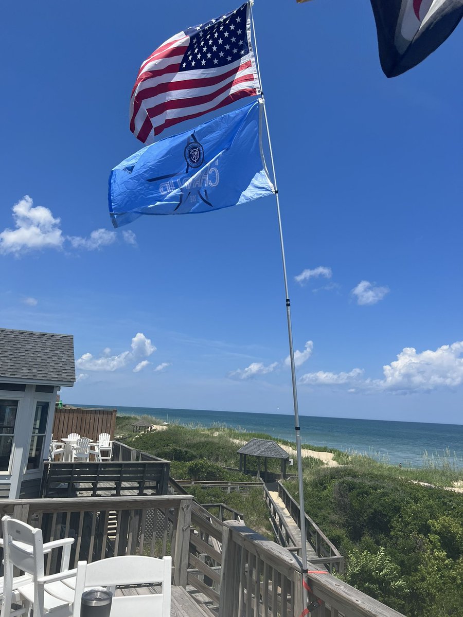 CoreyClayton's tweet photo. #OBX skies are blue in North Carolina, the ocean is blue, and #NYCisBlue!
#COYBIB, #BeatRedBulls!
#HudsonRiverDerby #MLSCupChamps https://t.co/NJiNu3KssP