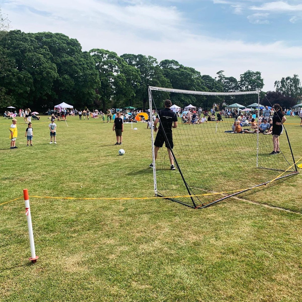 howdenashes's tweet photo. ❤️ Thank you everyone who came down for Picnic In The Park - looks like everyone had a great time!

Thank you for looking after our park by clearing up and looking out for everyone else in the heatwave. What a community we have 😍 https://t.co/a7He0kZpBw