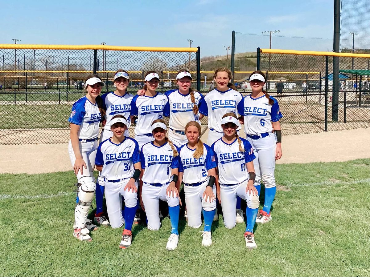 Elise Dickneite tweet media