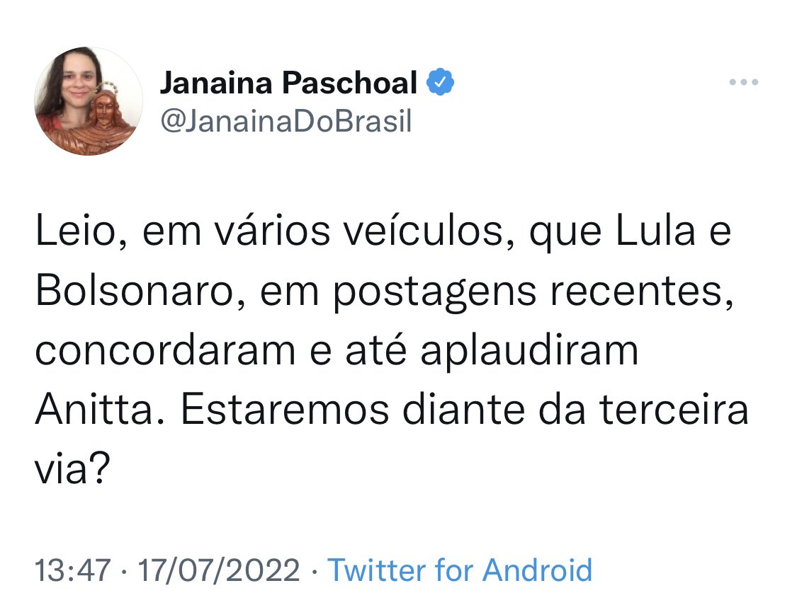 brom_elisa's tweet photo. Oi???😂😂

A Amada não acordou bem nesse domingo… https://t.co/WukYFNJj64