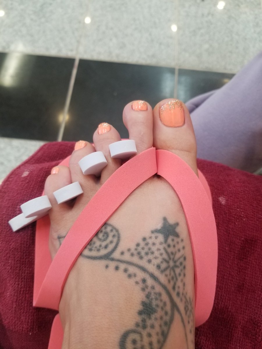 WillowFoxFeet's tweet photo. Pampered
#danglingqueen #dangling #dangle #fashion #heels #heelpop #style #stilettos #heelpopping #shoeplay #shoelover #heellover #barefeets #archedfeet #footplay #heeladdict #danglingheels #danglingfeet #barefoot #barefeets #footplay #toeplay #toes #barefootgirl #archedfeet https://t.co/OjxT8UKDpW