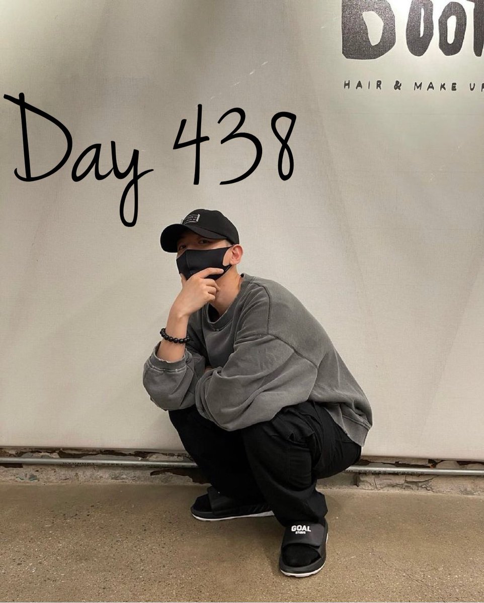 Byun_Baby92's tweet photo. Day - 438 without @B_hundred_Hyun
Happy Monday to you Baekhyunee ❣️
#EXO #BAEKHYUN #MilitrayServiceDays #Day438
#백현아오늘은 https://t.co/6mZH5OObbr