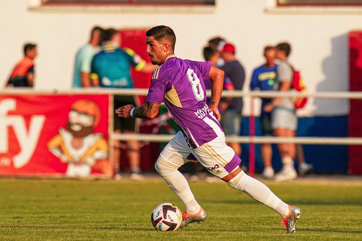 Primer partido de pretemporada, empezamos a sumar minutos y seguimos trabajando! #aupapucela 💜🤍