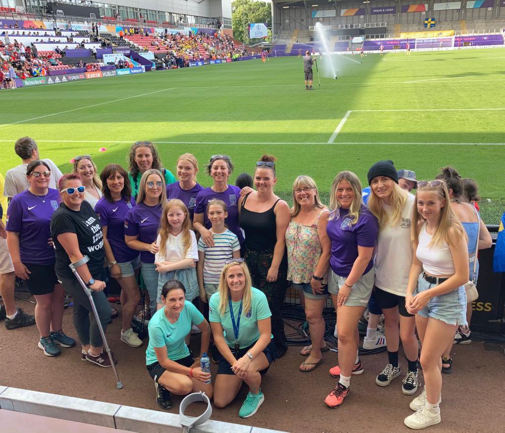 Cheshire_FA's tweet photo. CLASS OF 2๏ธโฃ2๏ธโฃ | Workshop 4
Our Class of 22 group are enjoying the Sweden v Portugal game at Leigh Sports Village today, with some great half-time discussions around the match day observation tasks ๐
#femalecoachdevelopment #Lionesses #WEURO2022 #classof22 https://t.co/sjpKh1CDyY