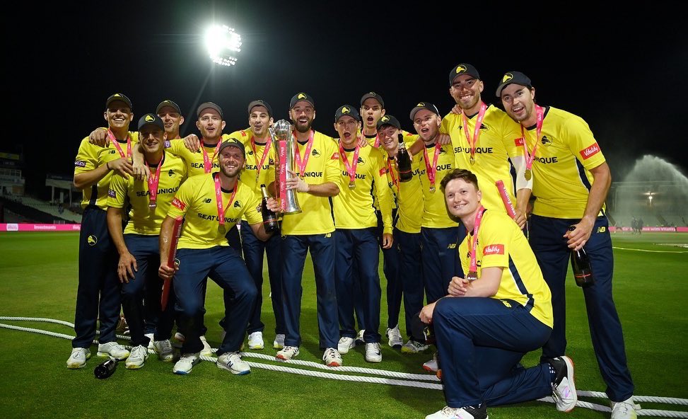 🏆 CHAMPIONS 🏆 <a href="/hantscricket/">Hampshire Cricket</a>