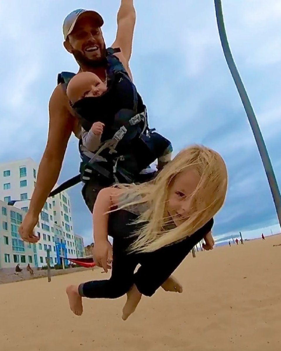 Sunday Funday, just hangin' out! 
.
📸 @hollanddiaz
.
#missioncritical #missioncriticalgear #babycarrier #cutebaby #dadlife #bonding #familytime #adventure #allinthedetails #dadgoals #dadsofinstagram #activedad #babywearing #dadlifeisthebestlife