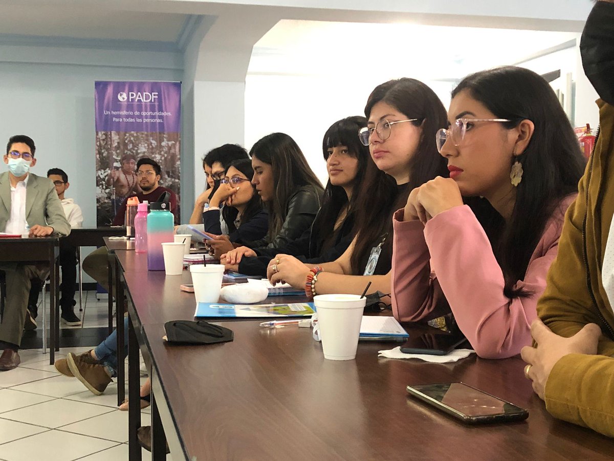 FundacionFidal's tweet photo. También compartimos con Gina López, docente de la materia de Expresión Oral y Escrita, quien resaltó el valor de las palabras, sus significados e impactos en la sociedad 🗣.
Con el auspicio de:
@CorporacionGPF, @Graiman_EC, #Ekron, #Novopan. https://t.co/2S5Ci0fbtQ