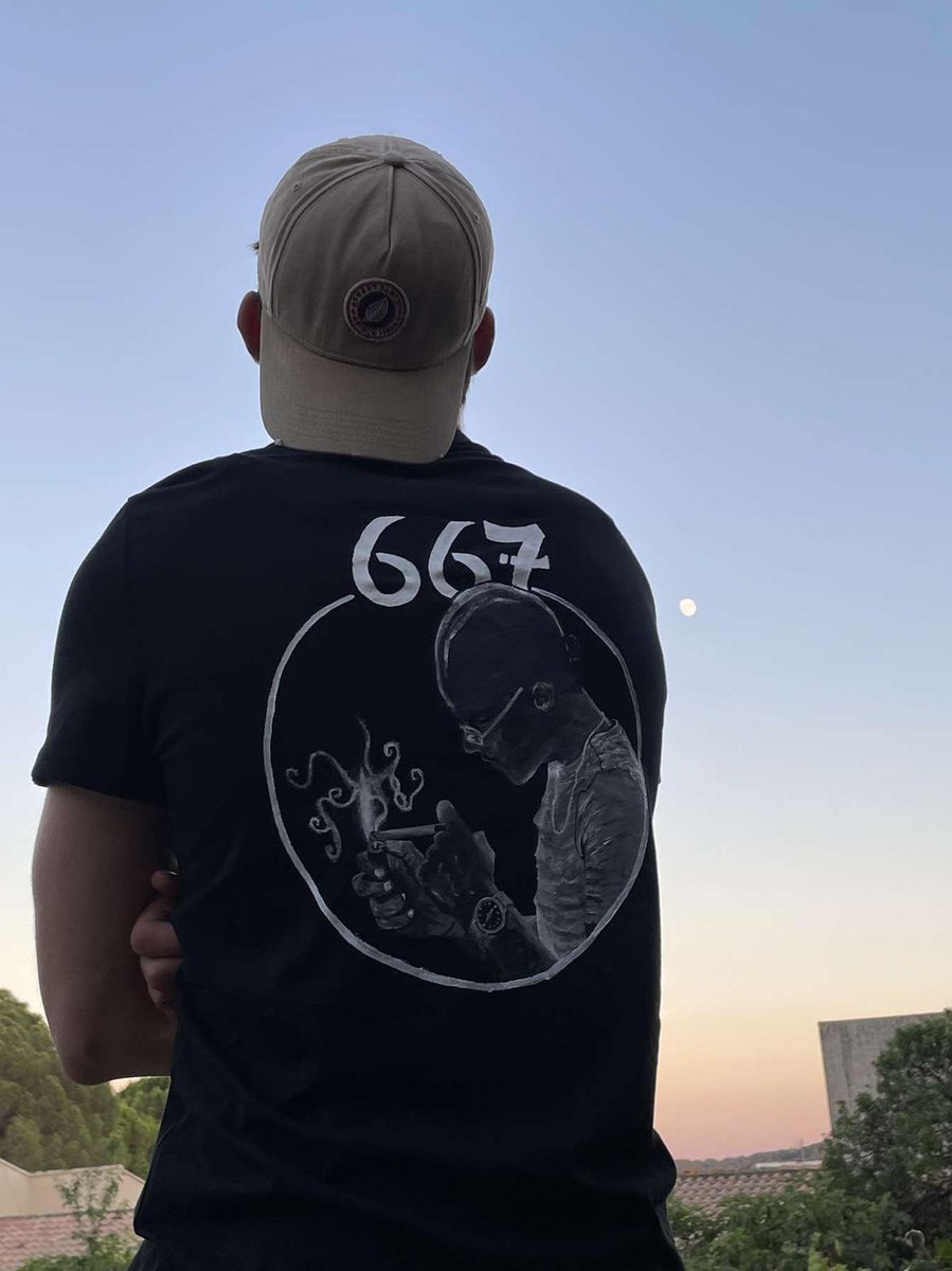 DiscoveryDrill's tweet photo. 🚨 CONCOURS !

Pour gagner ce t-shirt FREEZE CORLEONE peint à l’acrylique en 1 seul exemplaire !

RT + FOLLOW @_RapMinute &amp; @DiscoveryDrill 

Mentionne un(e) pote dans les commentaires 
 
TAS le 01/08/2022 https://t.co/QVztoYK5tC