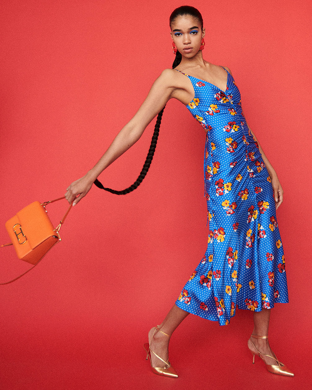 Carolina Herrera on X Florals done the fabulous way on a slinky blue cocktail dress with oversized earrings to match. CHInsignia CHInitialsInsignia Photography Sofia Alvarez Photo Assistant Octavio Ya...