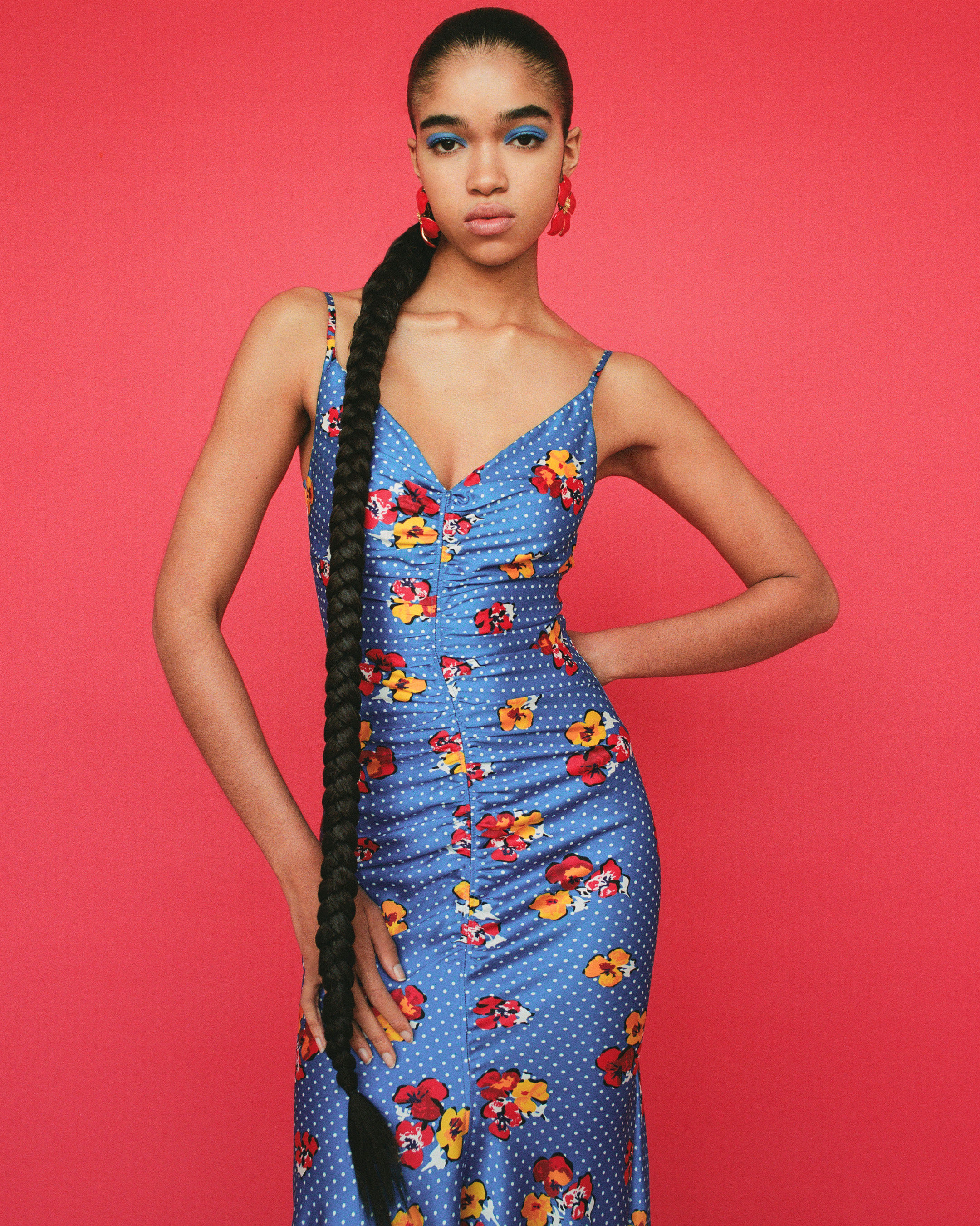Carolina Herrera on X Florals done the fabulous way on a slinky blue cocktail dress with oversized earrings to match. CHInsignia CHInitialsInsignia Photography Sofia Alvarez Photo Assistant Octavio Ya...