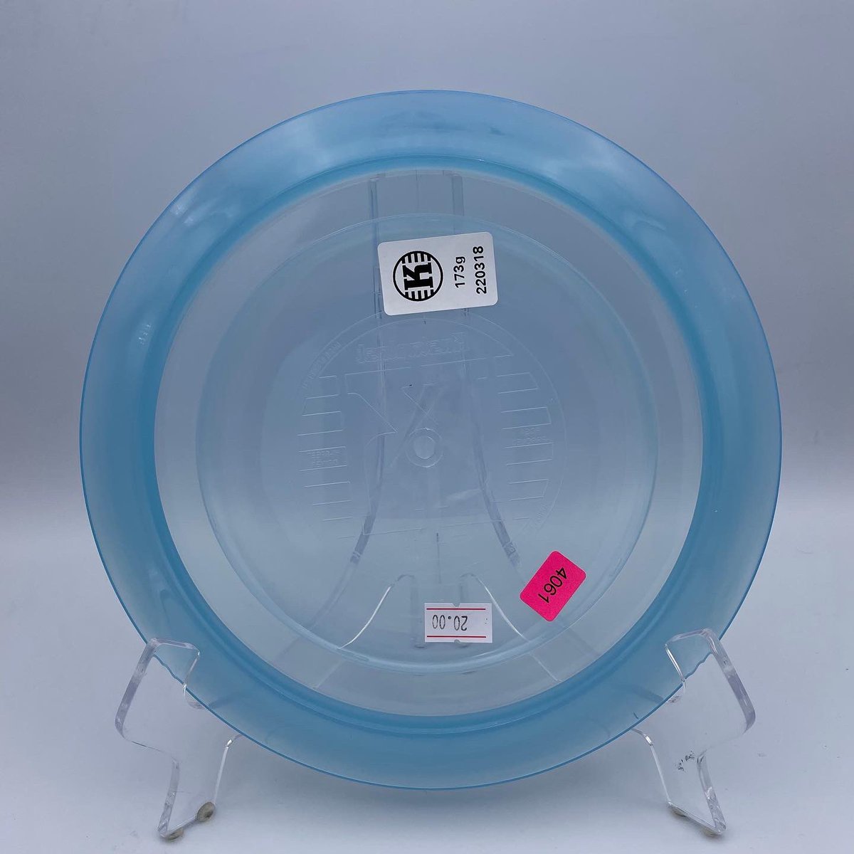 disc_ran's tweet photo. Surely someone needs my last Kastaplast Rask! 1 left in stock and itβs a pretty one! #wilddiscs #jomezpro #pdga #discgolf #discgolfdaily #discgolfeveryday #discgolflife #growthesport #kastaplast https://t.co/wJzKzHaTg6