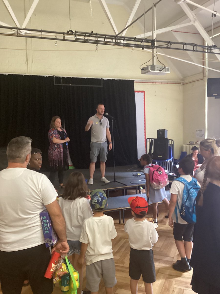 WyvilPrimary's tweet photo. Our Summer fair is well and truly back in business... #games #music #bouncycastle #prizes βοΈππ«πͺπ€‘π€ΉββοΈπ€ΉββοΈ #wyvilfamily #wyvilvalues https://t.co/umIG9maprm
