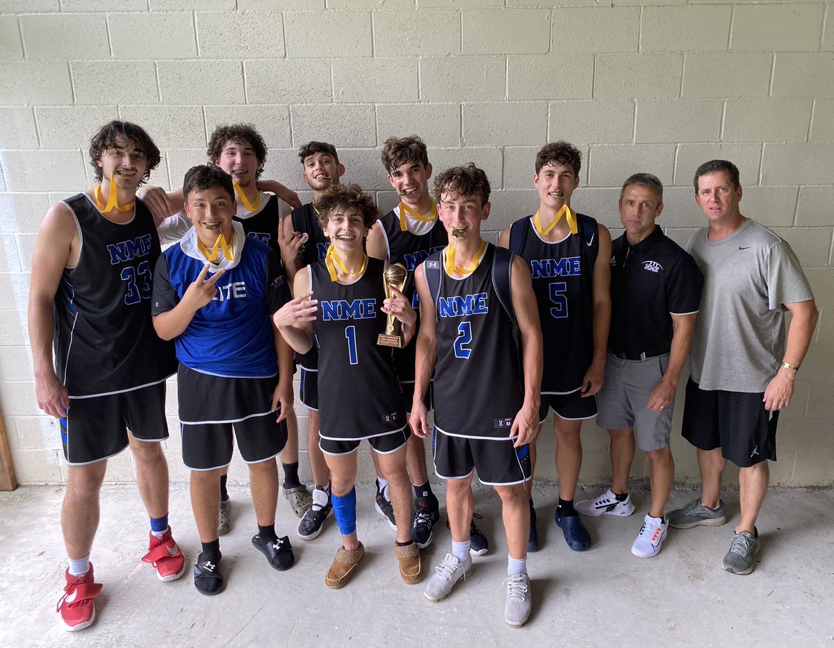 Champions! 💙⁦<a href="/NMEBBALL/">NORTH METRO ELITE</a>⁩ ⁦<a href="/CoachNME2023/">Monte Erritt</a>⁩ ⁦