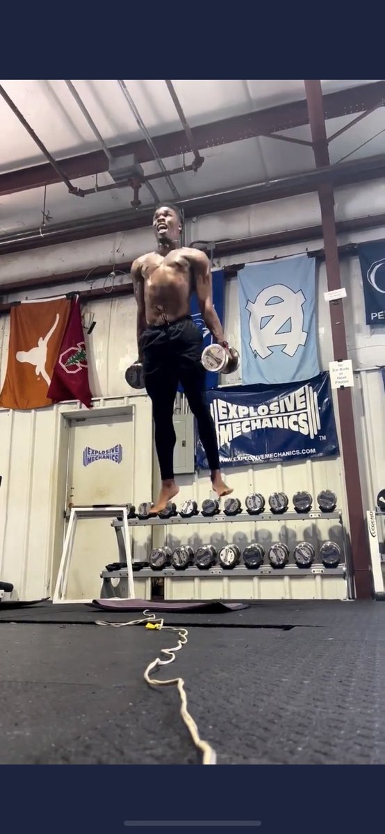 Chris_Crunch's tweet photo. @woodwardsports I believe this is called levitation! He’s got nowhere else to go but up. Ha 
Go Lions! https://t.co/lcShCplZbs