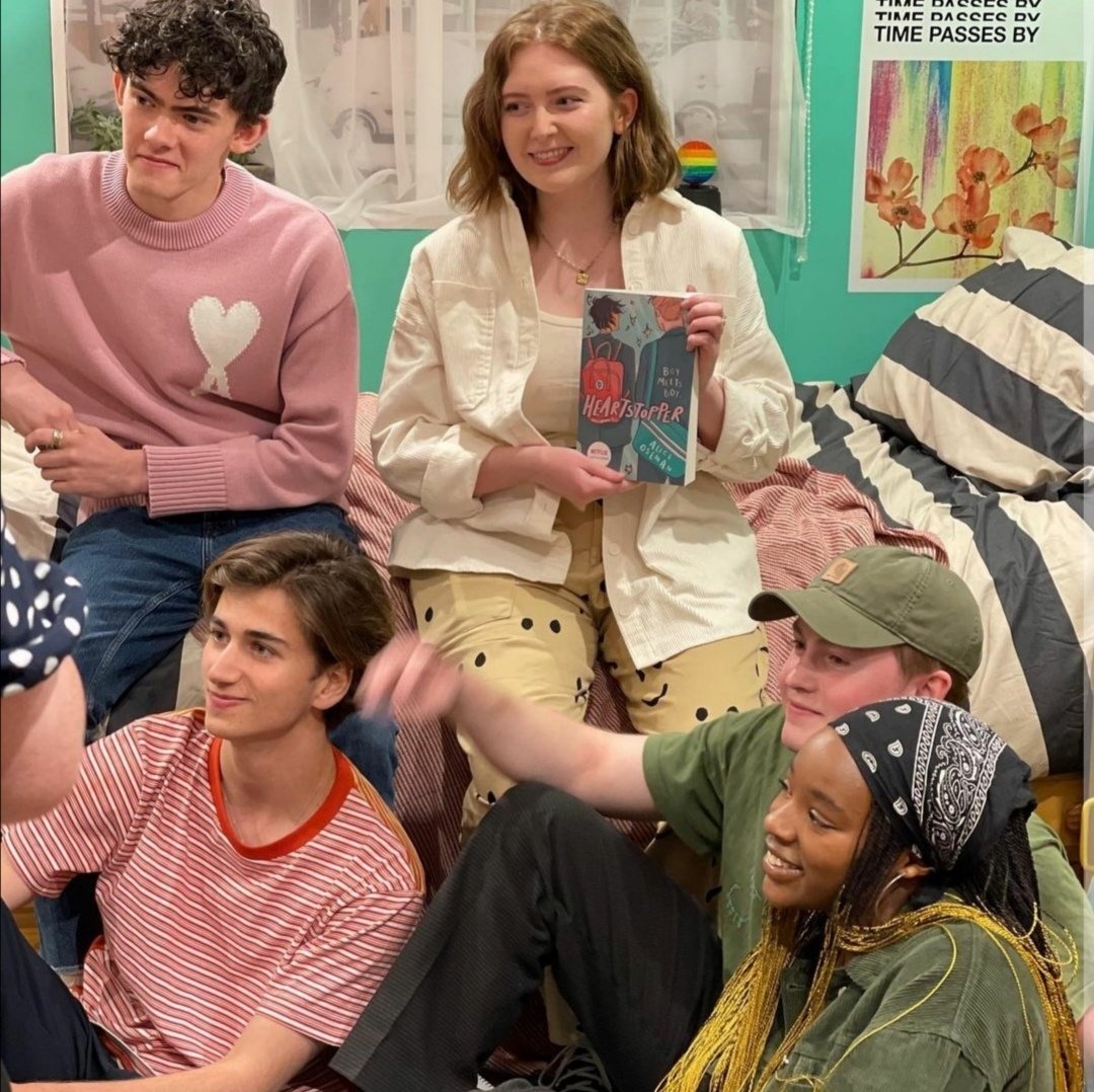 hourlybash's tweet image. 