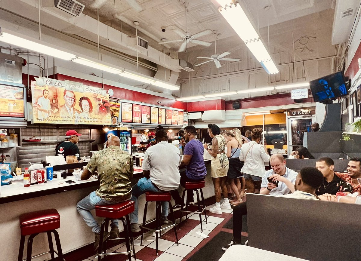 ARareLookPhoto's tweet photo. “A Well Earned Tradition” by Amanda Bohn, Washington, D.C., 2022
.
.
.
.
#WashingtonDC #Food #artists #ArtistOnTheRise #instagood #ArtistOfTheSummer #art #instagram #Twitter #foodie #PartyHard #oneam #USA https://t.co/HOjKPs4uhb