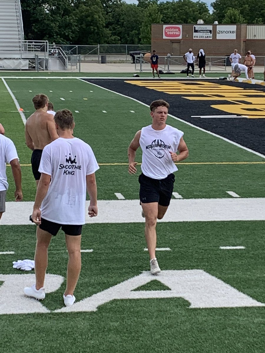 Had a super good time at <a href="/MWSU_Football/">Missouri Western Football</a> camp today!! Learned a lot from <a href="/CoachRiz/">Charlie Rizzio</a>! Thank you <a href="/CoachDaveBrown/">Dave Brown</a> for inviting me!!