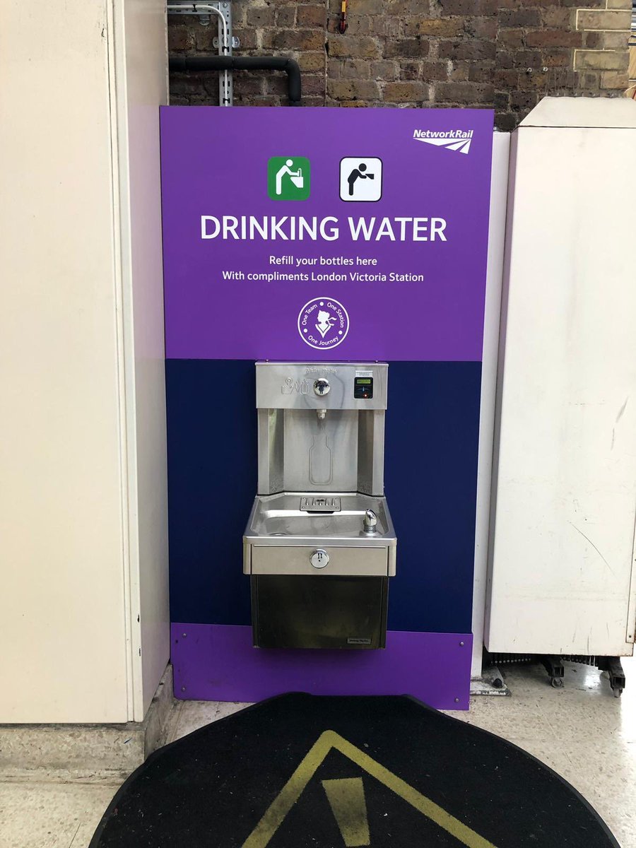 BTPVictoria's tweet photo. Did you know at London Victoria we have a free water bottle refill station by WH Smithโs on the main concourse. Please make sure you carry plenty of water on the transport system due to the #RedWeatherWarning ๐ฅค #UseSuncream #KeepCool https://t.co/iZO6T5dJQK