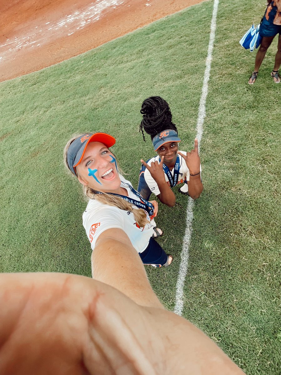 Triple Crown Champs 🎸🎸🎸 <a href="/ECBulletsGlenn/">EC Bullets Glenn 18U</a>