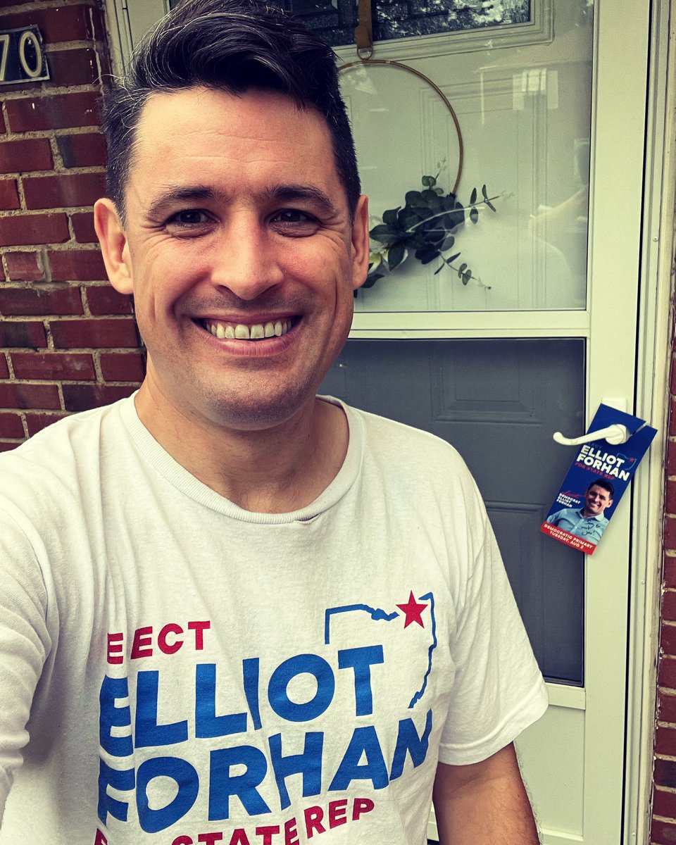 ForhanForOhio's tweet photo. A little rain never hurt anyone! #GoodCanvassing #EastSide https://t.co/JKCayoNGMs