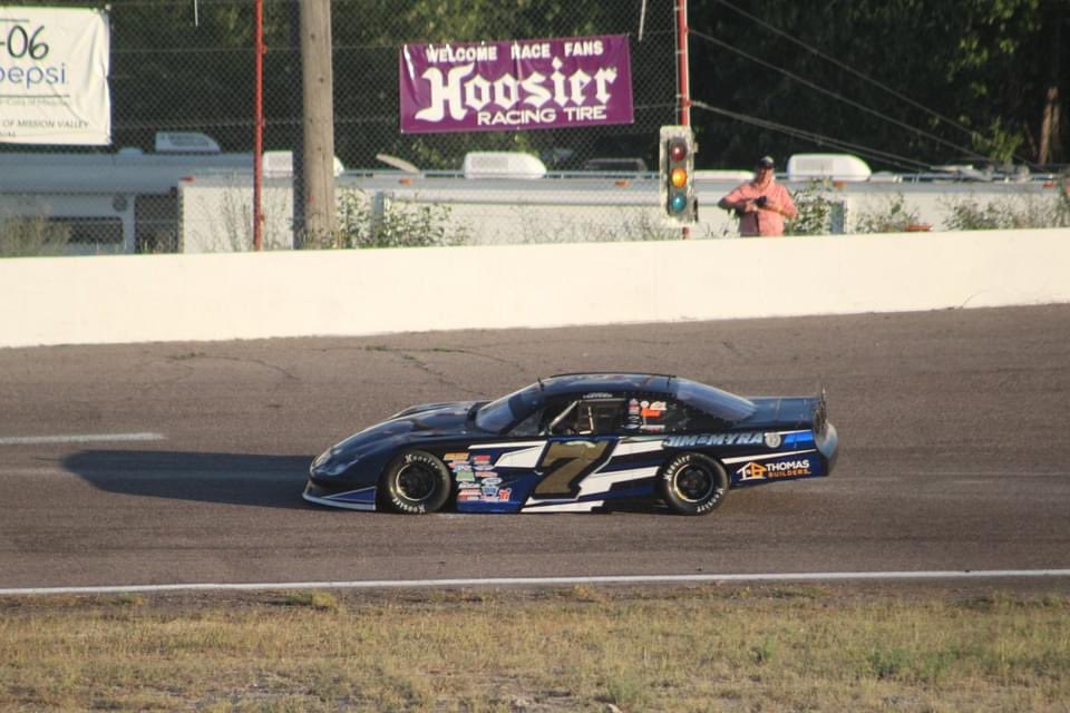 DillonHuffines's tweet photo. Well, my night was done on lap 157. I started p.14 and made my way up to p.7 after the half way break. We had a great long run car. Unfortunately on a restart the back of my car got lifted up and slammed down so it pulled my 3rd link brackets through my rear end. https://t.co/oTW9i3L1eV