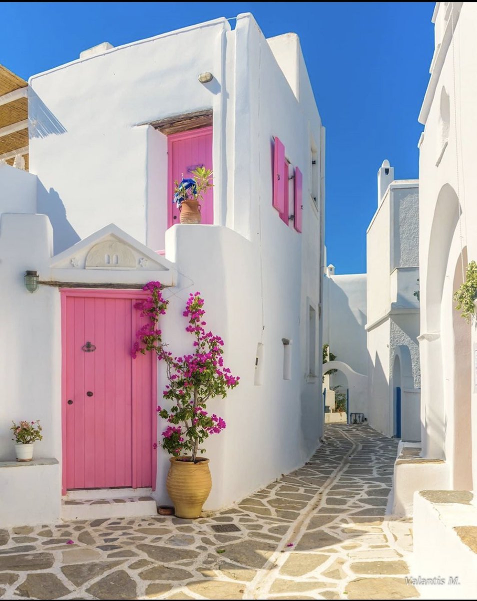 1earthlocation's tweet photo. اليونان ، جزيرة باروس 🇬🇷 https://t.co/nIesX86du2