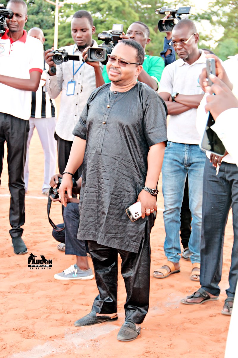 NigerWanep's tweet photo. 17/07/2022
Le Coordonnateur National de WanepNiger a procédé cet après-midi au lancement de la 9eme édition du fameux tournoi de football ＃TGVLAZARET, baptisé ‘’Sport facteur de paix et de cohésionsociale‘’, dans le but de promouvoir la Paix et la solidarité dans les quartiers. https://t.co/wxwt6YjyKp