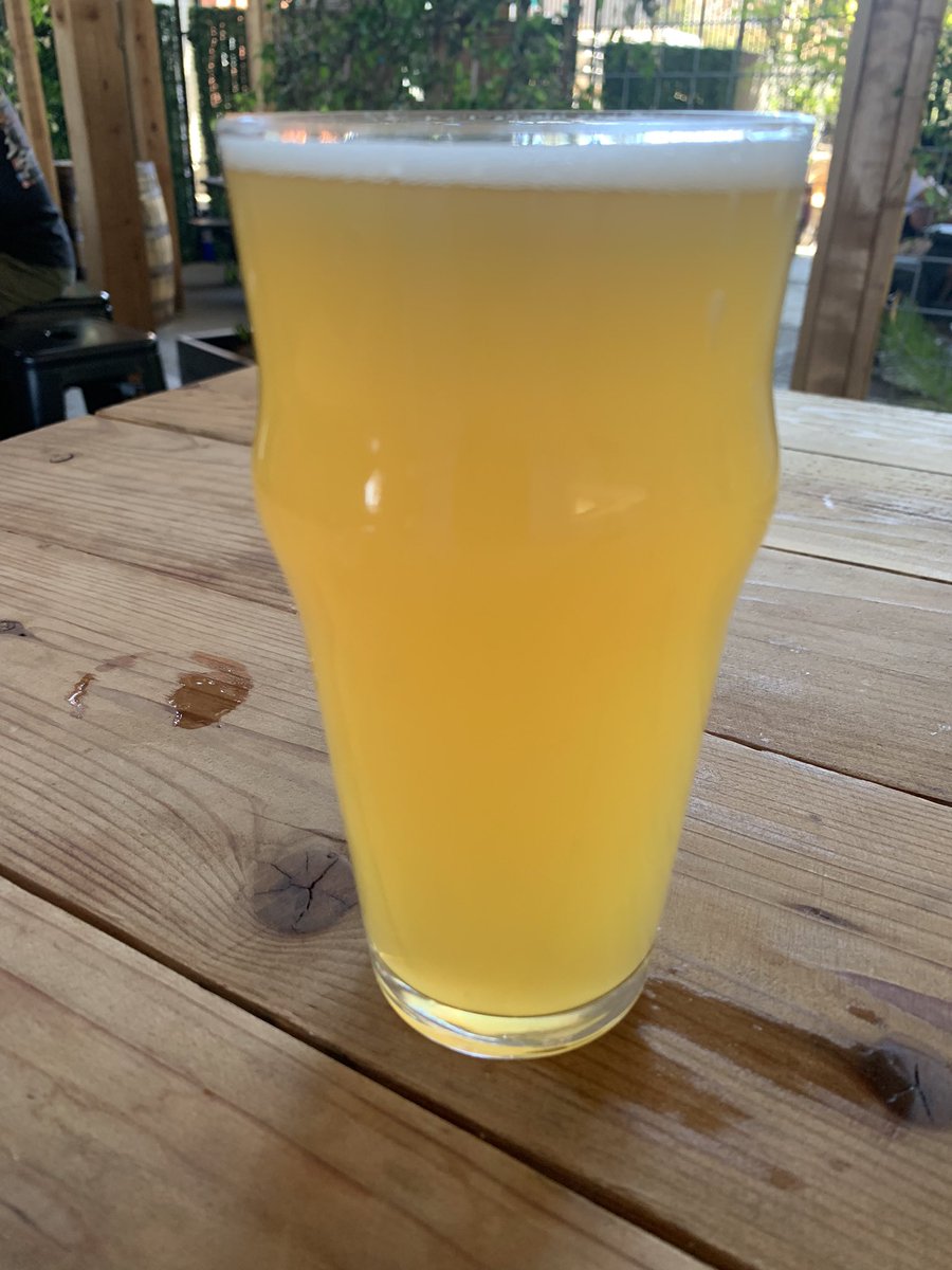 Starting #SundayFunday visiting <a href="/BeerMoonraker/">Moonraker Brewing Co</a>. It’s going to be a good day.