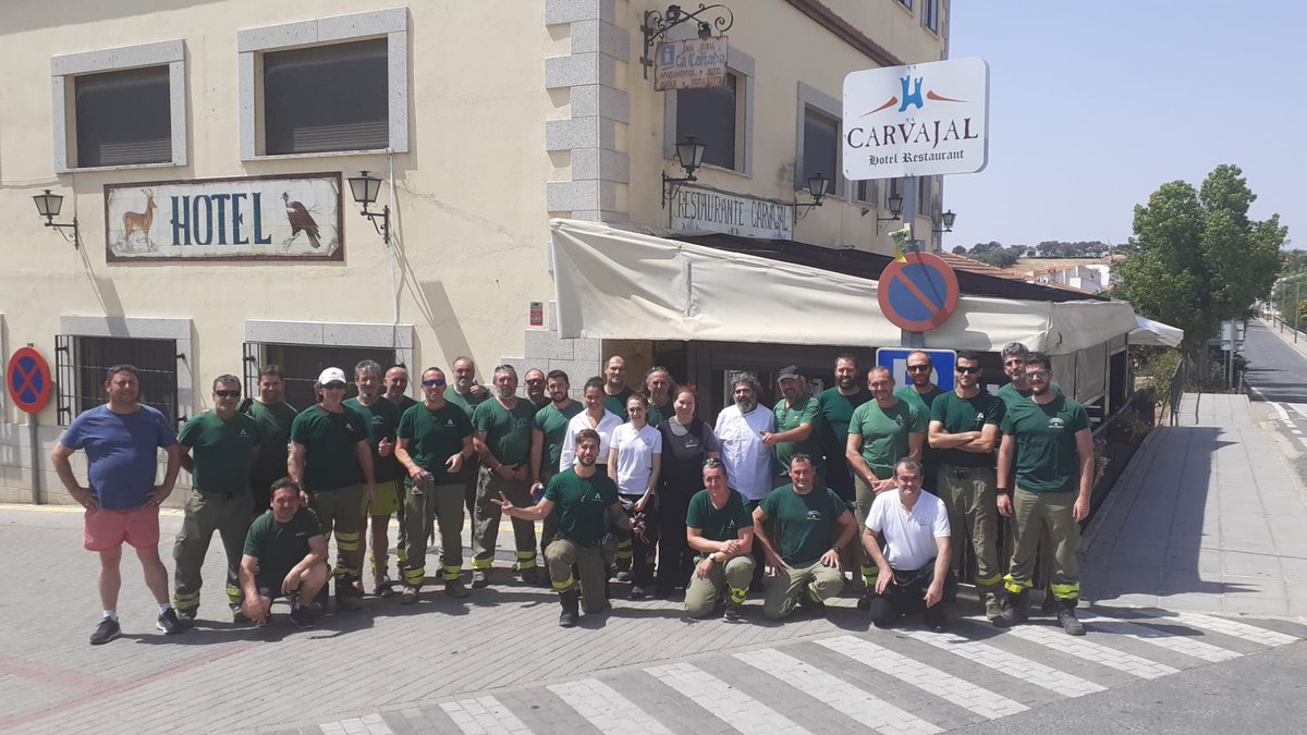Plan_INFOCA's tweet photo. Es momento de devolver parte de lo recibido. Nuestra gratitud con:
El Hotel Carvajal en #TorrejónElRubio, por hacernos sentir como en casa durante el #IFCasasDeMiravete
Y a todos los ciudadanos y vecinos de #Mijas, #AlharínDeLaTorre y #AlhaurínElGrande, por todo su apoyo y cariño https://t.co/np4G4PaIjJ
