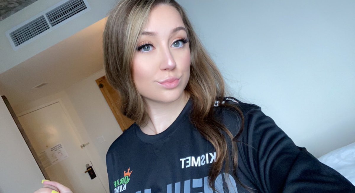 Brooke 🧸 tweet media