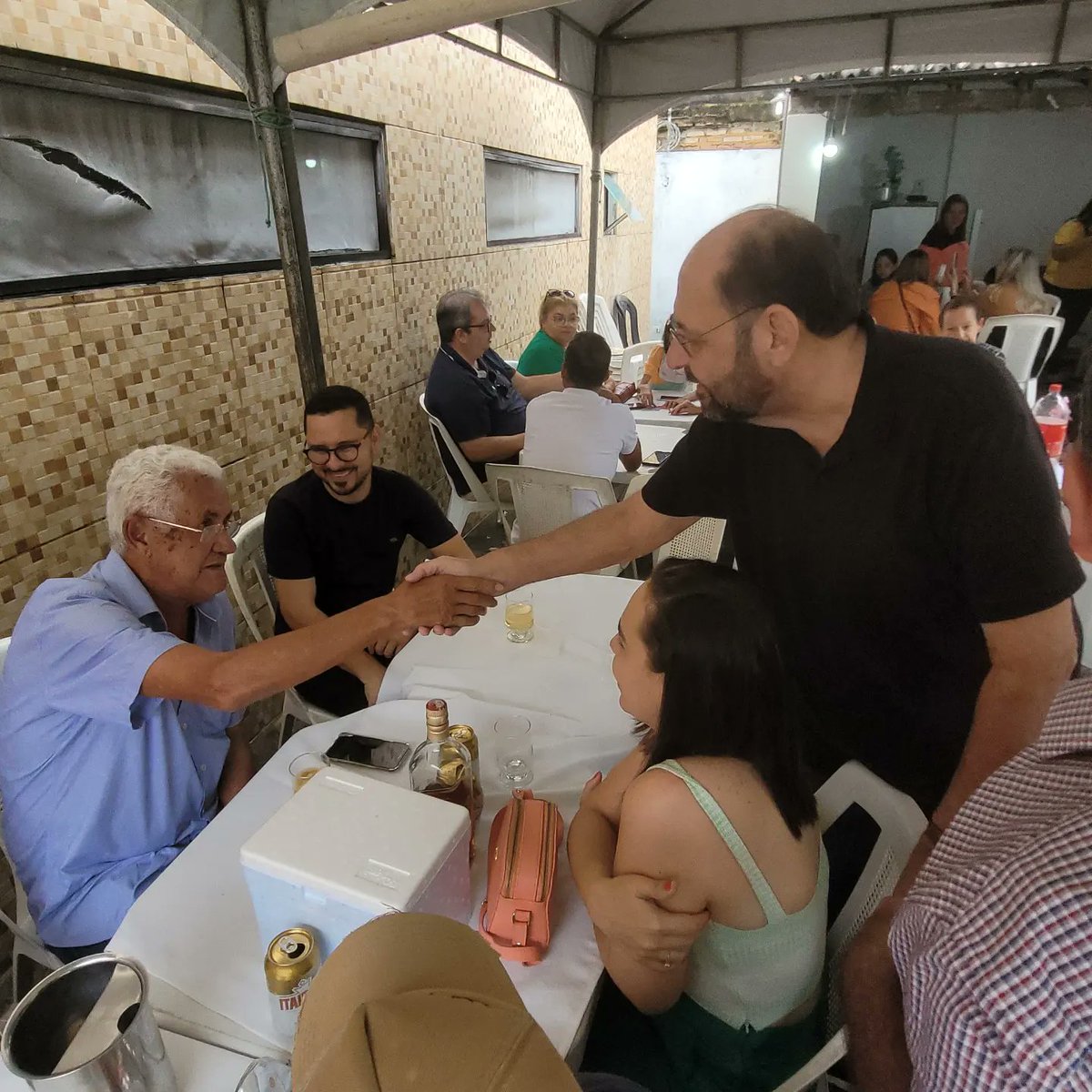 O amigo William de Monte Alegre, conhecido como Fico de Dida, está fazendo aniversário neste domingo (17)! Vim abraçar ele nesta data tão especial, sua família e os amigos na cidade! 

Feliz Aniversário, meu amigo! 👏🎉