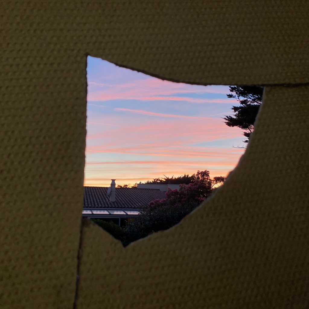 Noraadw's tweet photo. Pov tu prend tt les jours le même trou en photo https://t.co/BunNeHkGkm