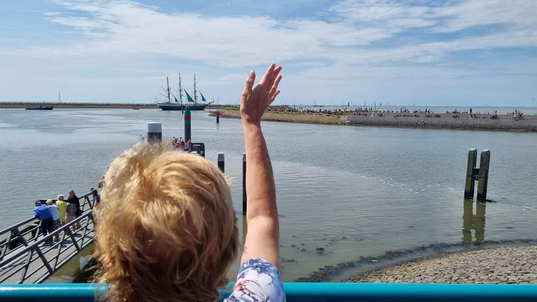 Zondag de Sail out. Het waren fantastische dagen. Bedankt organisatie <a href="/TSRH2022/">Tall Ships Races Harlingen</a>