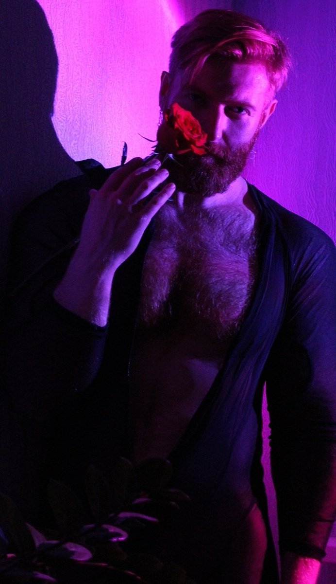 when I have the tenderness of a writhing dragon,
he will paint flowers across my throat 🌹