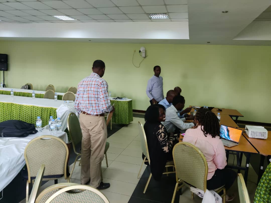 dreamvillage6's tweet photo. This week we participated in workshop to review #HIVguidelines in order to include relevant updates and changes in dynamism of entire HIV cascade of management.
#EndAids
@RBCRwanda @UNAIDS_ESA @SegalFoundation https://t.co/KH5fJPFU0w