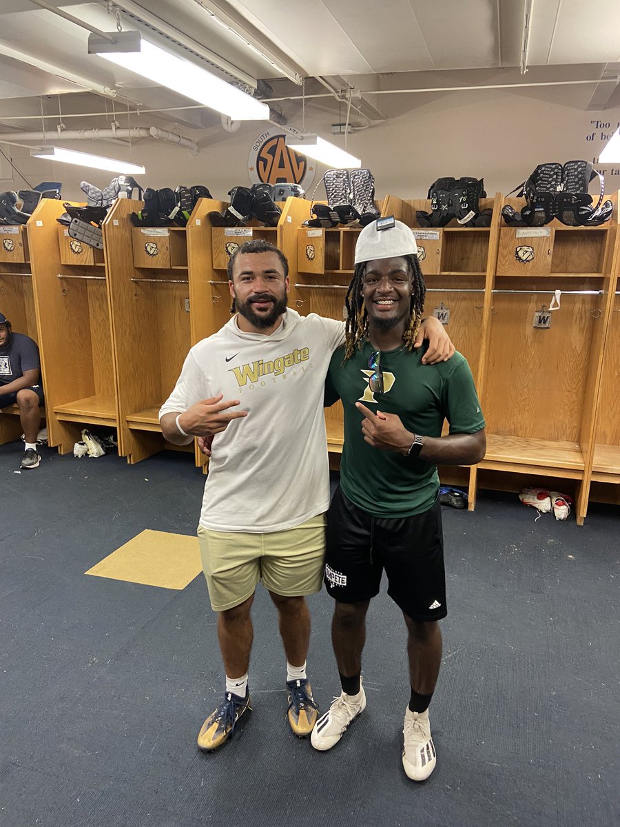 nahjiir's tweet photo. Had an awesome time at the big man camp @WU_Bulldogs @WingateFb @Coach_TKnight @Coach_Keziah I also ran an new PR in the 40 yard dash with a 4.40 my first run and a 4.41 my  second run. Won 1st place in the obstacle course on the final day today. I had a awesome time. https://t.co/oAndx0PQhV