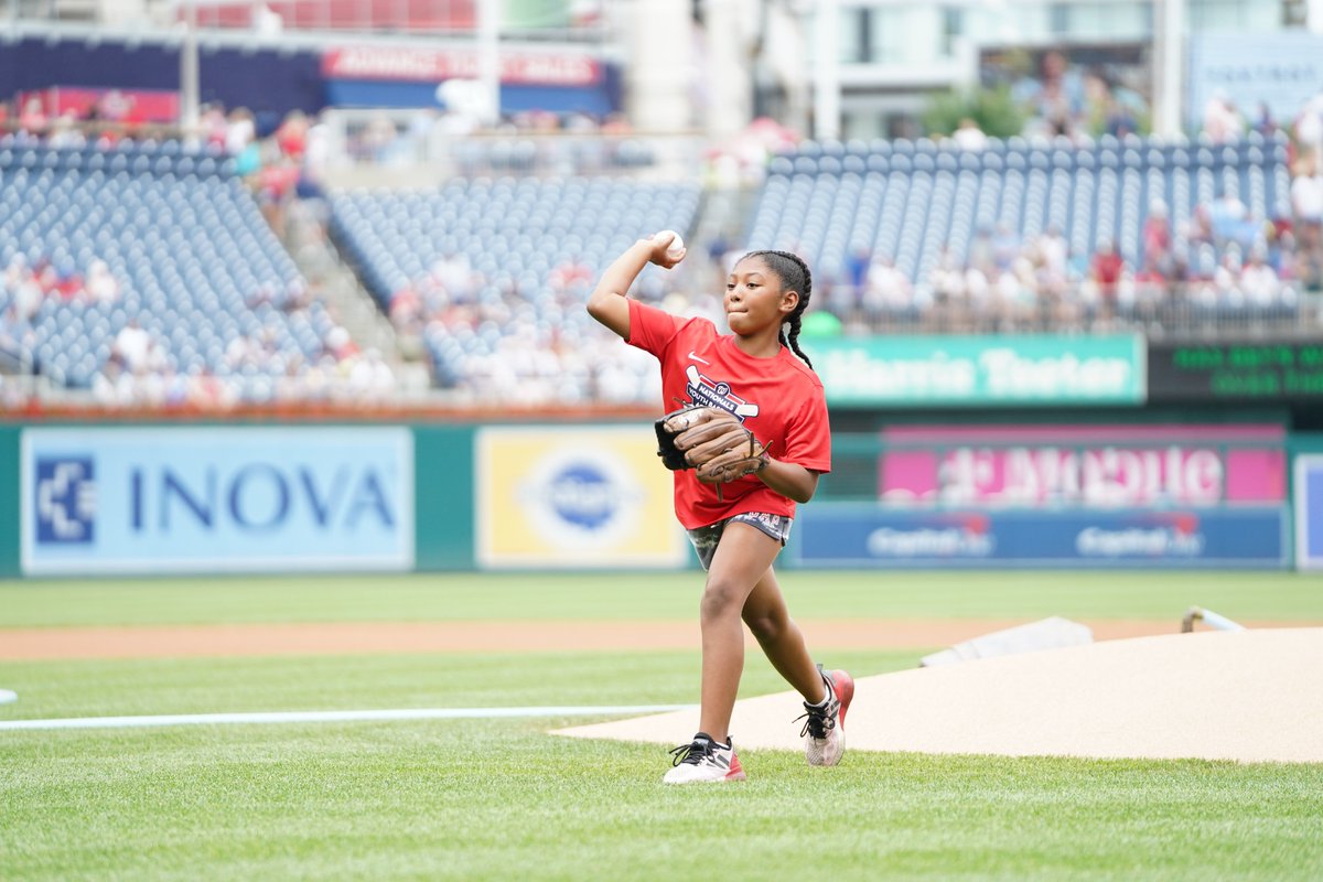 Nats4Good's tweet photo. In honor of the 50th anniversary of the landmark Title IX bill, fifth-grade #NatsAcademy Scholar Athlete Alayna threw out the first pitch at today's Academy Day.

Great job, Alayna!

@JBell_19 | #Nats4Good https://t.co/tfOBJLAAZI